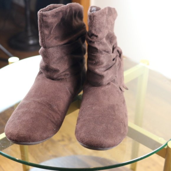 Rampage - brown faux suede flat ankle boot - Picture 6 of 6